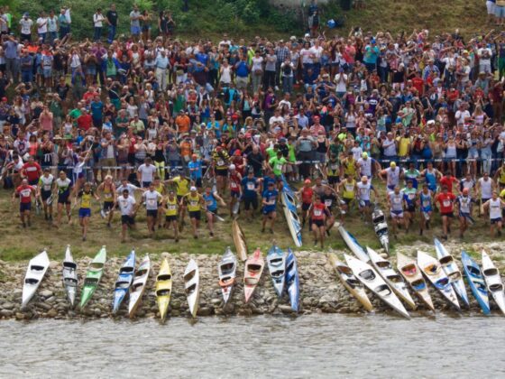 La fiesta de las Piraguas Tradición y deporte en Asturias - Los Cauces - Descenso del Sella - Fernando Garoz Crespo, CC BY-SA 3.0 , via Wikimedia Commons