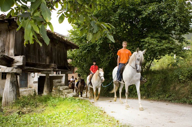 Ofertas de rutas a caballo en Asturias - Los Cauces MultiAventura