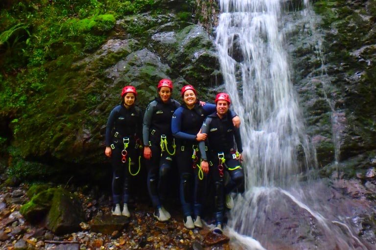 Barranquismo en Arriondas. Los Cauces MultiAventura. Barranquismo en Asturias