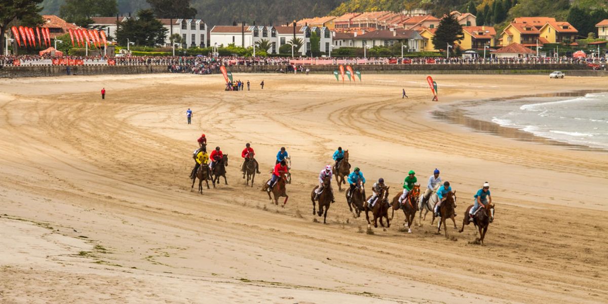 Carrera de caballos en Ribadesella